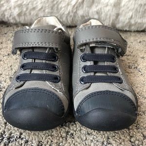 Pediped Grip ‘n’ Go Jake Shoes, size 5.5 US
